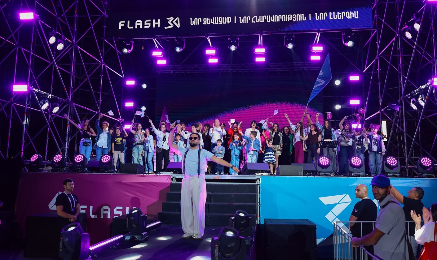 Սեպտեմբերի 13-ին Flash ընկերությունը հոբելյանական միջոցառումների մեկնարկը տվեց